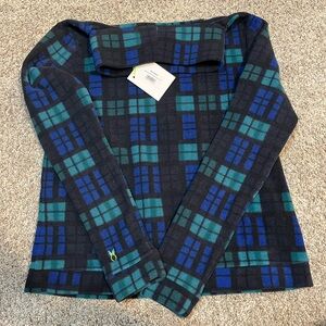 Dudley Stephen’s fleece sweatshirt